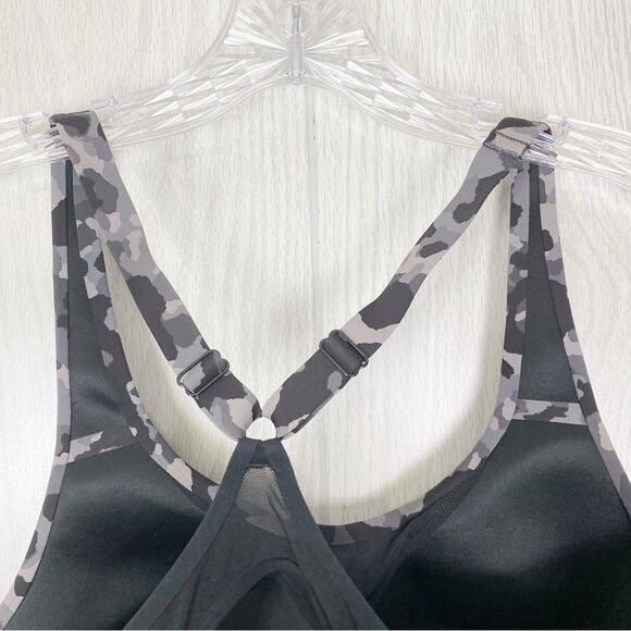 Athleta | Gray Scale Animal Print Advance Sports Bra Size 36D - Picture 8 of 11